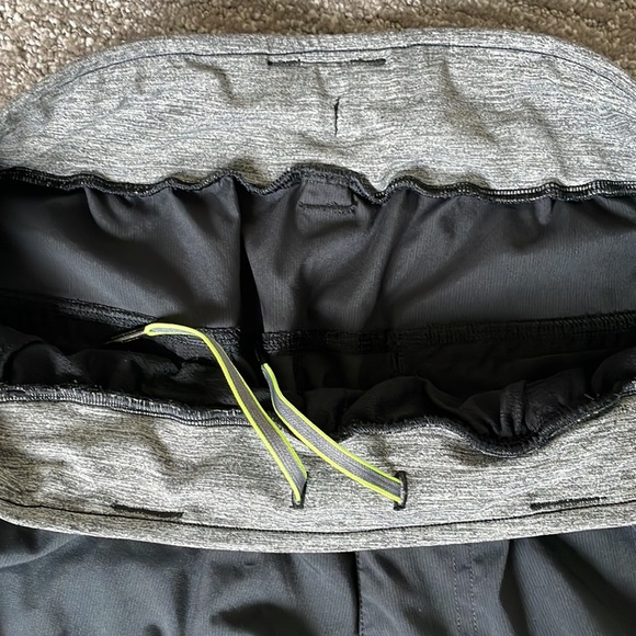 Like New Men’s Lululemon athletic track pants, Sz L - Picture 3 of 7